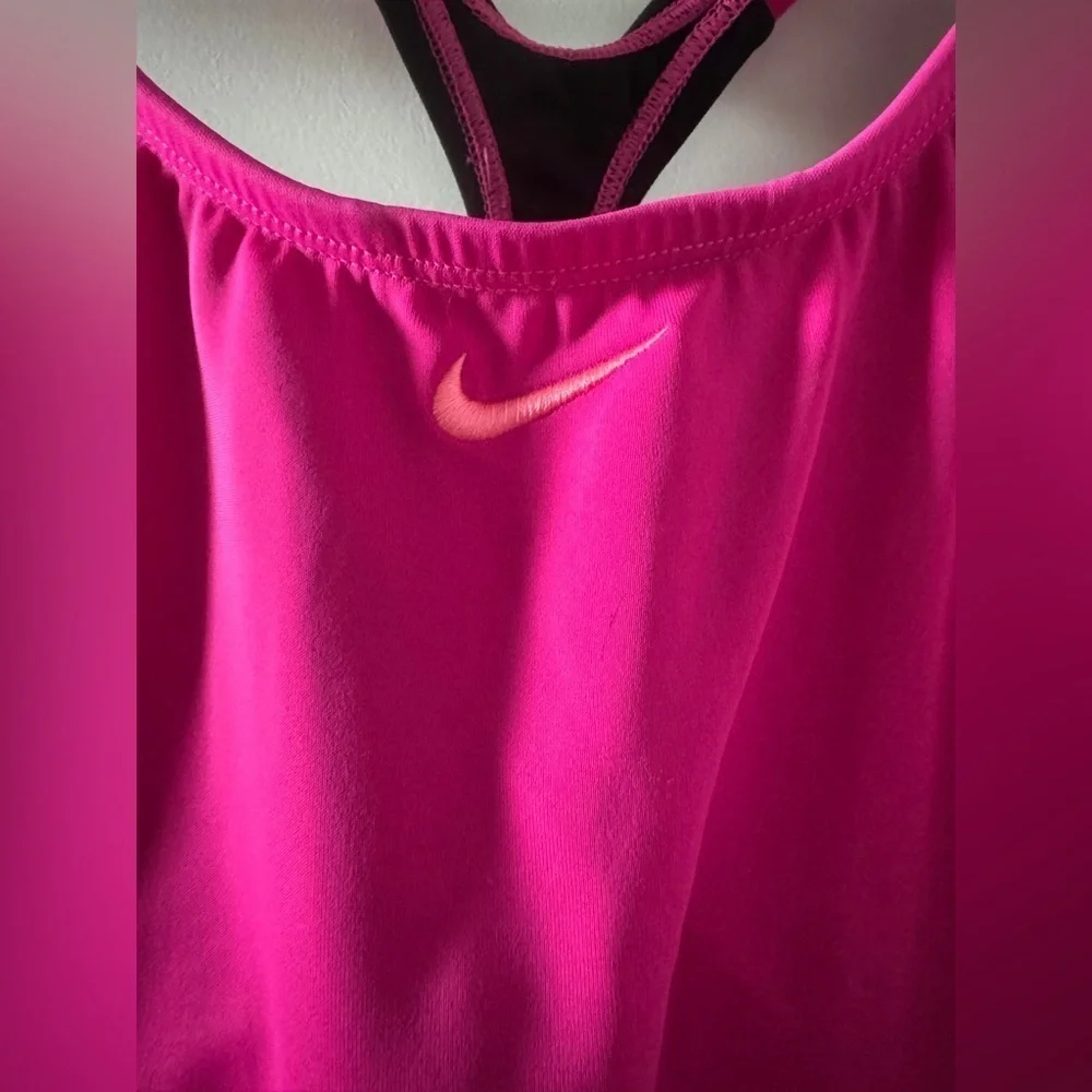 Nike Fuchsia and Black Sports Tank Size Medium